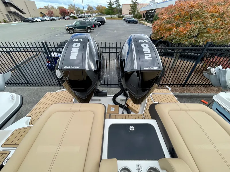 Slide: The Image of Sea Ray SDX 290 Outboard 2026 - 2