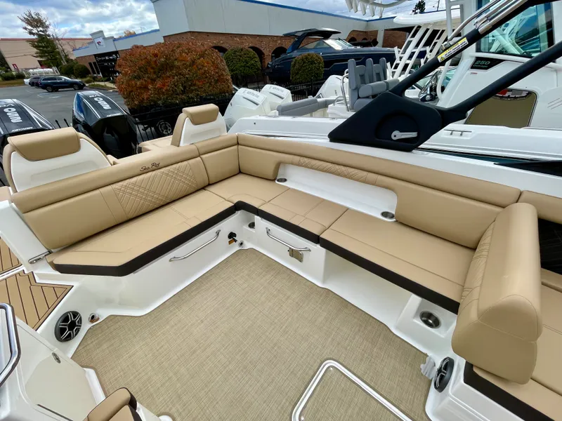 Slide: The Image of Sea Ray SDX 290 Outboard 2026 - 5