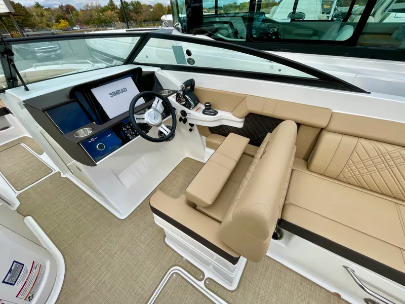 Slide: The Image of Sea Ray SDX 290 Outboard 2026 - 7