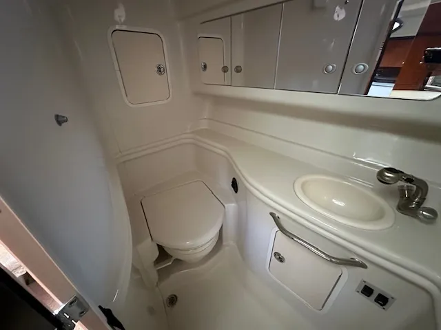 Slide: The Image of Sea Ray 320 SUNDANCER 2007 - 10