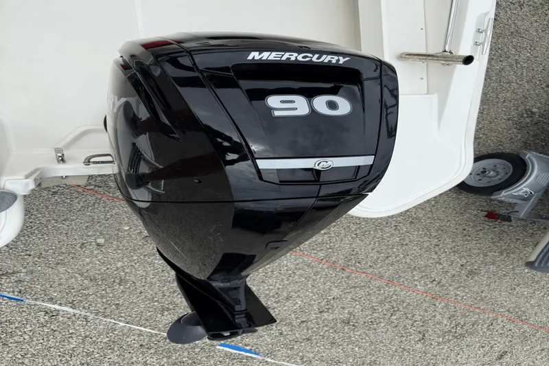 Slide: The Image of Boston Whaler 160 SUPER SPORT 2023 - 8