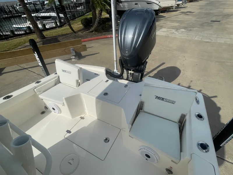 Slide: The Image of Pathfinder 2500 HYBRID 2023 - 20