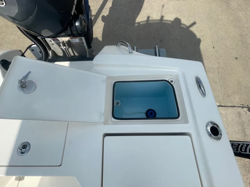 Slide: The Image of Pathfinder 2500 HYBRID 2023 - 24