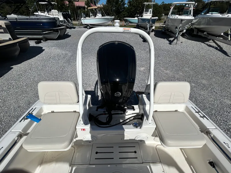 Slide: The Image of Boston Whaler 170 Montauk 2026 - 10