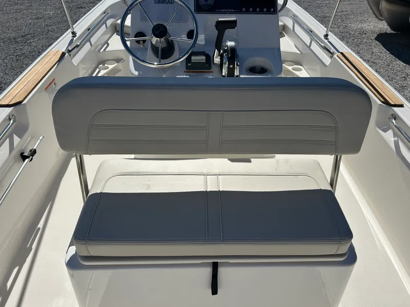 Slide: The Image of Boston Whaler 170 Montauk 2026 - 11