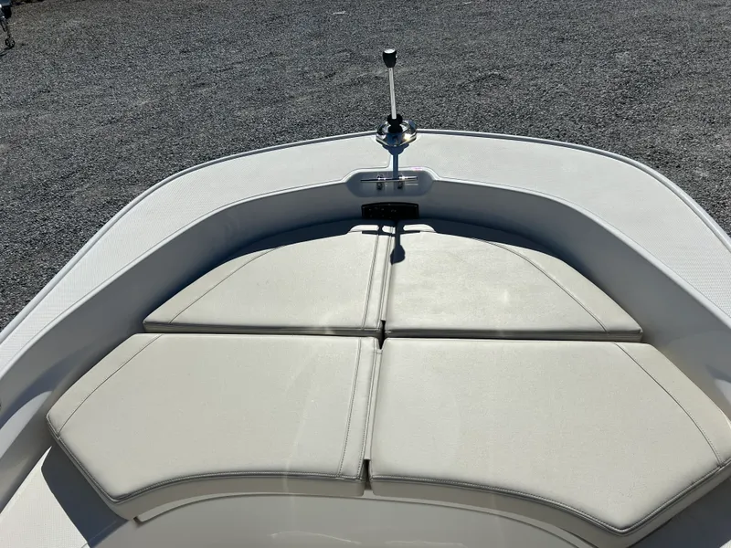 Slide: The Image of Boston Whaler 170 Montauk 2026 - 21