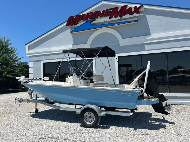 Slide: The Image of Boston Whaler 170 Montauk 2026 - 5