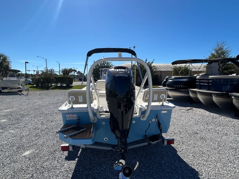 Slide: The Image of Boston Whaler 170 Montauk 2026 - 8