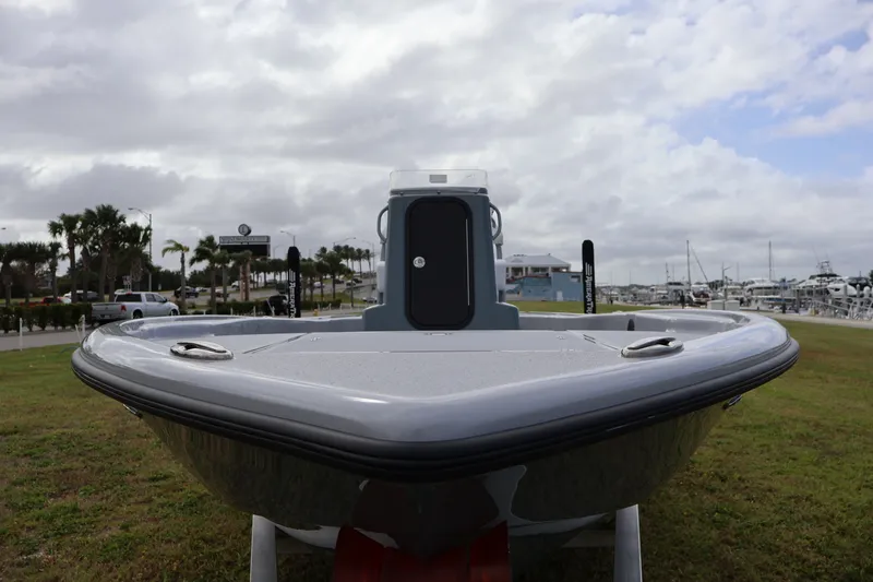Slide: The Image of Yellowfin 21 BAY 2026 - 4