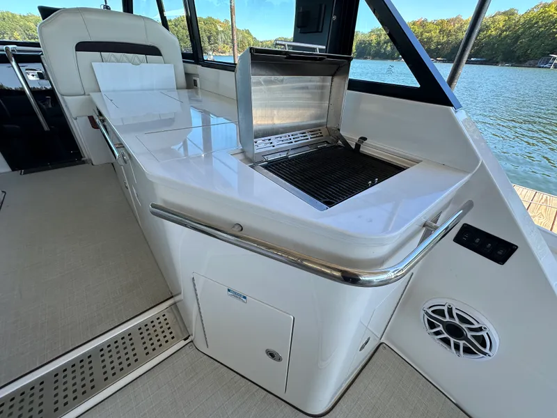 Slide: The Image of Regal 36 Grande Coupe 2022 - 10