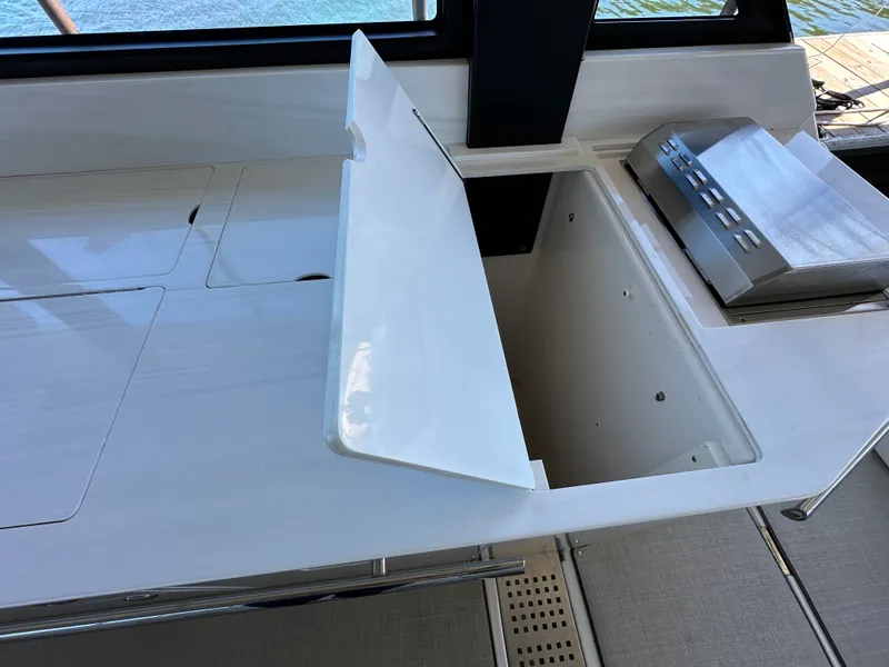 Slide: The Image of Regal 36 Grande Coupe 2022 - 19