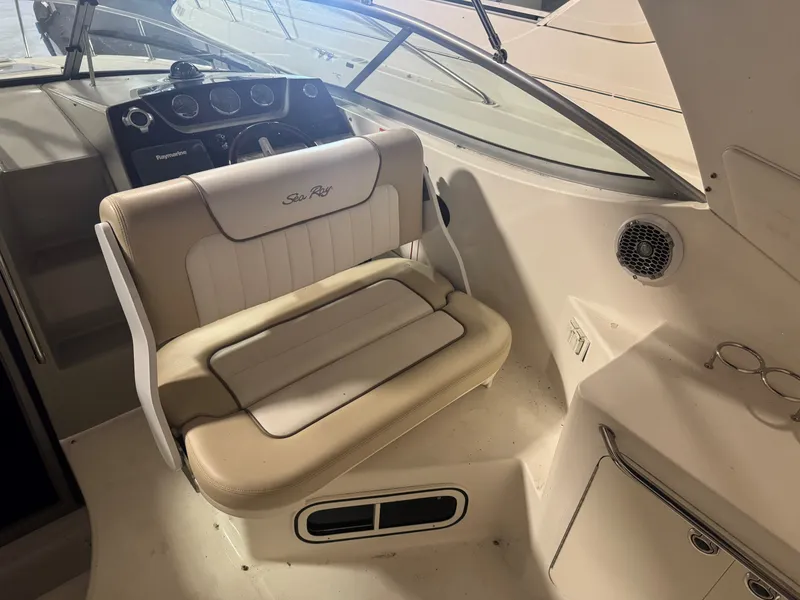 Slide: The Image of Sea Ray 280 SUNDANCER 2012 - 16