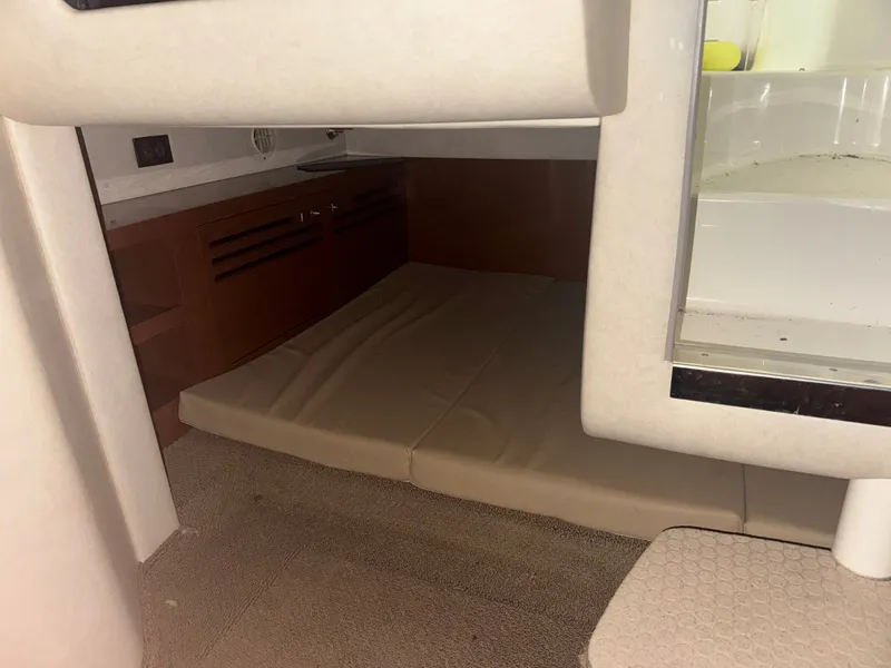 Slide: The Image of Sea Ray 280 SUNDANCER 2012 - 20