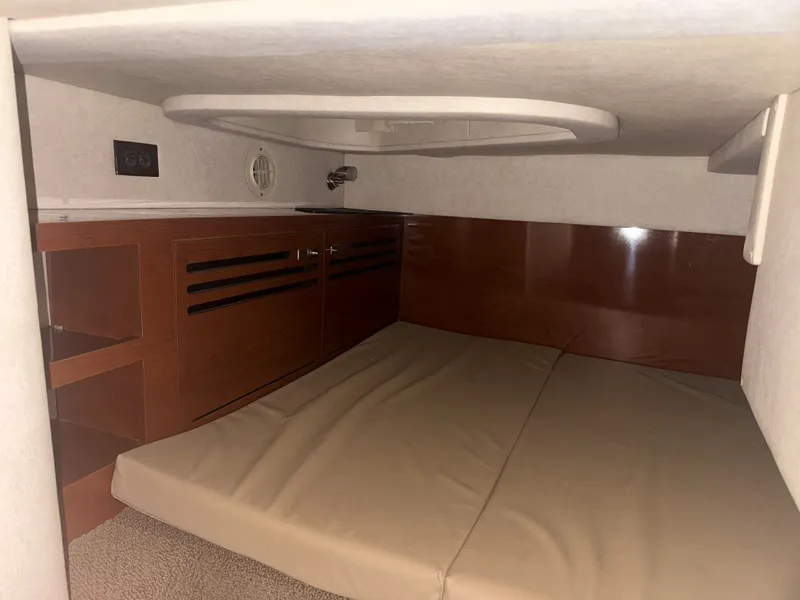 Slide: The Image of Sea Ray 280 SUNDANCER 2012 - 21