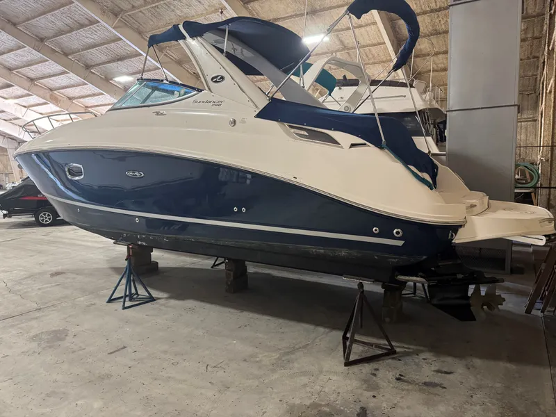 Slide: The Image of Sea Ray 280 SUNDANCER 2012 - 3