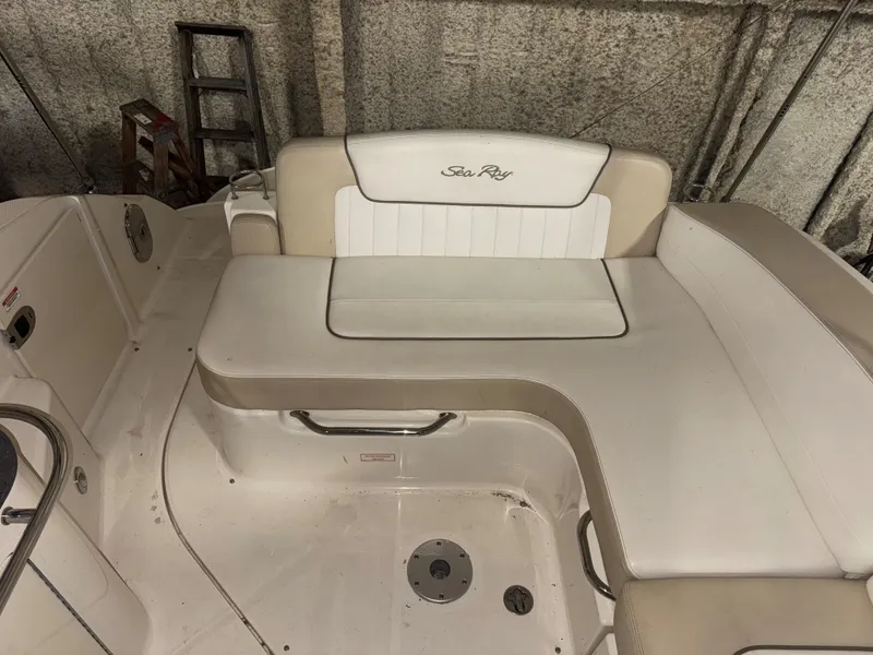 Slide: The Image of Sea Ray 280 SUNDANCER 2012 - 4