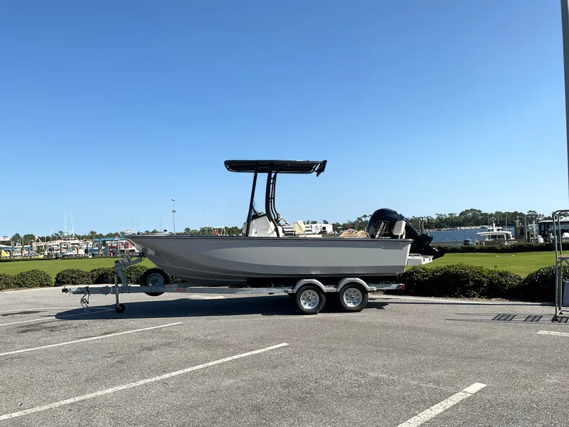 The Image of Boston Whaler 190 Montauk 2026 - 0