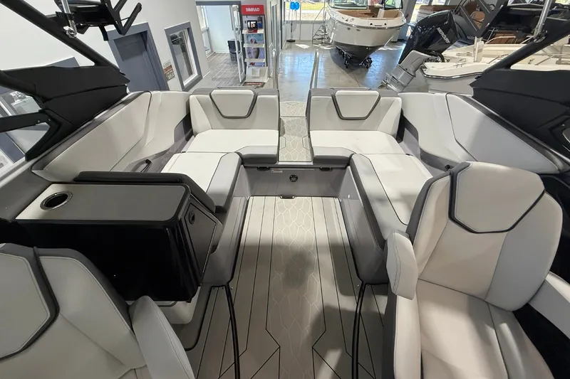 Slide: The Image of Yamaha 252XE 2026 - 16