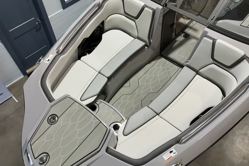 Slide: The Image of Yamaha 252XE 2026 - 27