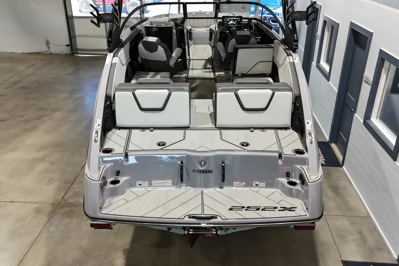 Slide: The Image of Yamaha 252XE 2026 - 9