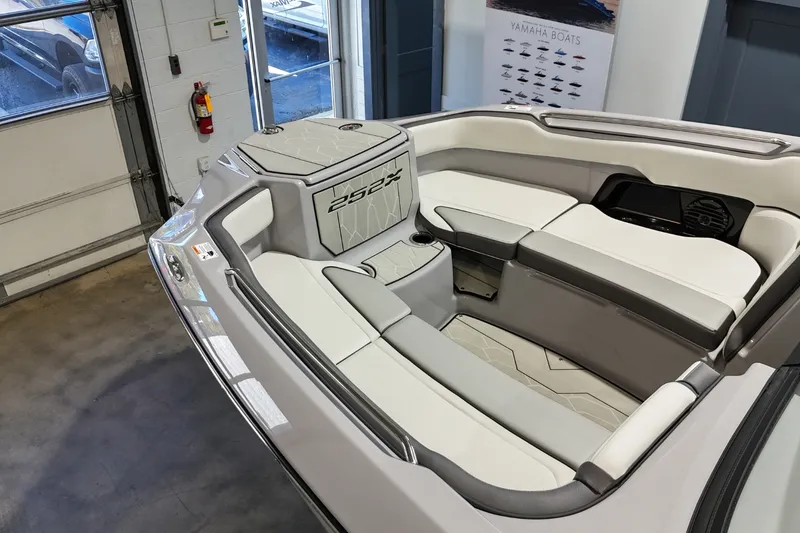Slide: The Image of Yamaha 252XE 2026 - 29