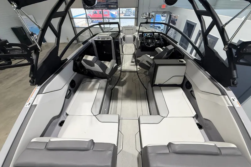 Slide: The Image of Yamaha 252XE 2026 - 14