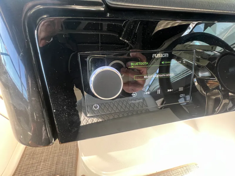 Slide: The Image of Sea Ray 280 SLX OB 2024 - 17