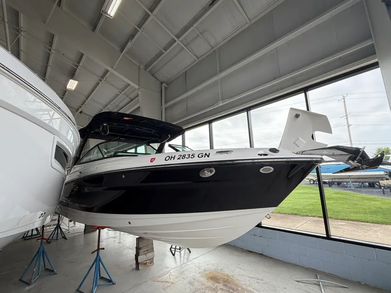 Slide: The Image of Sea Ray 280 SLX OB 2024 - 2