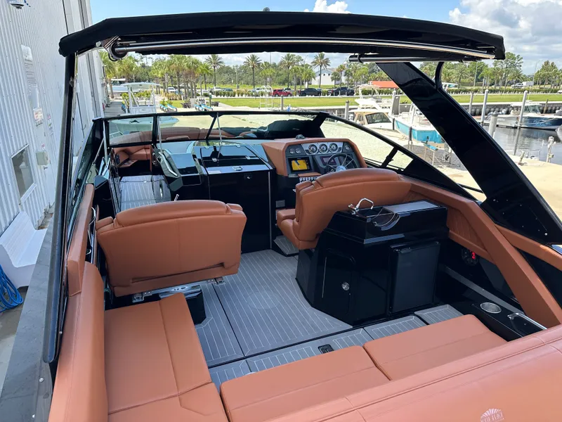 Slide: The Image of Cruisers Yachts 338 SS OB 2022 - 10