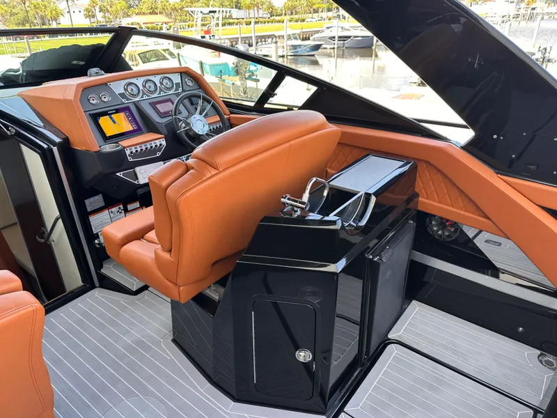 Slide: The Image of Cruisers Yachts 338 SS OB 2022 - 16