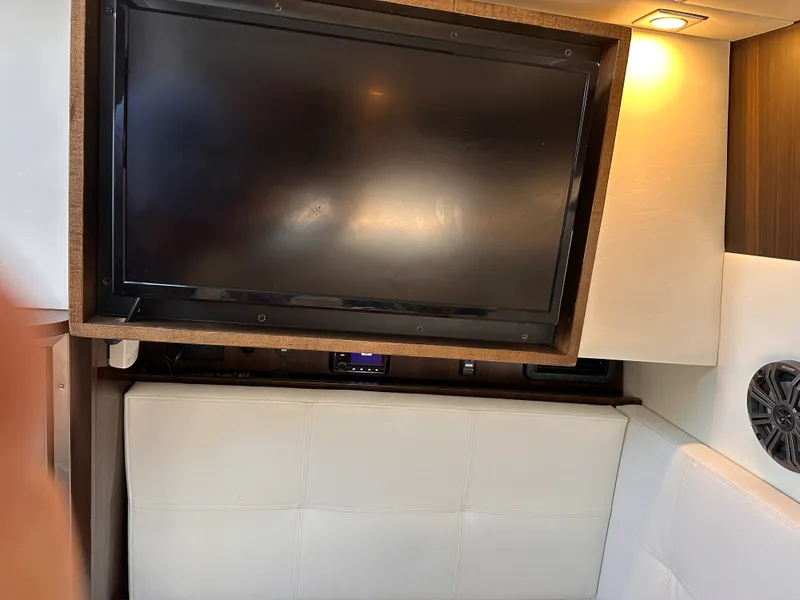 Slide: The Image of Cruisers Yachts 338 SS OB 2022 - 24