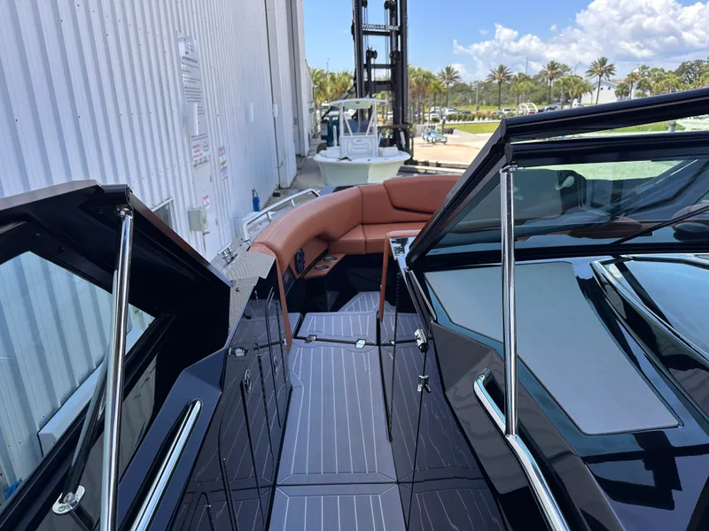 Slide: The Image of Cruisers Yachts 338 SS OB 2022 - 25