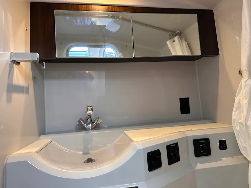 Slide: The Image of Cruisers Yachts 338 SS OB 2022 - 35