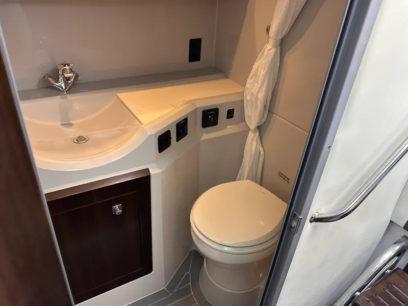 Slide: The Image of Cruisers Yachts 338 SS OB 2022 - 36