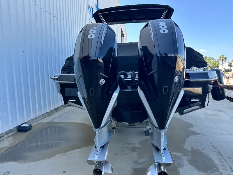 Slide: The Image of Cruisers Yachts 338 SS OB 2022 - 5