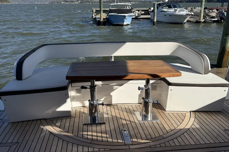 Slide: The Image of Galeon 500 FLY 2018 - 16