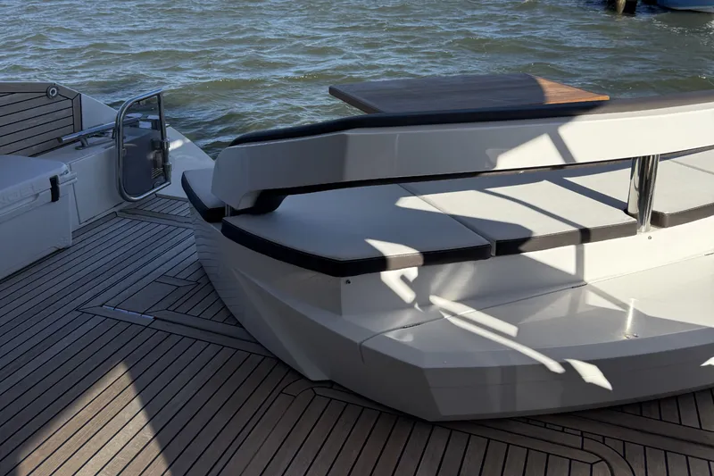 Slide: The Image of Galeon 500 FLY 2018 - 18