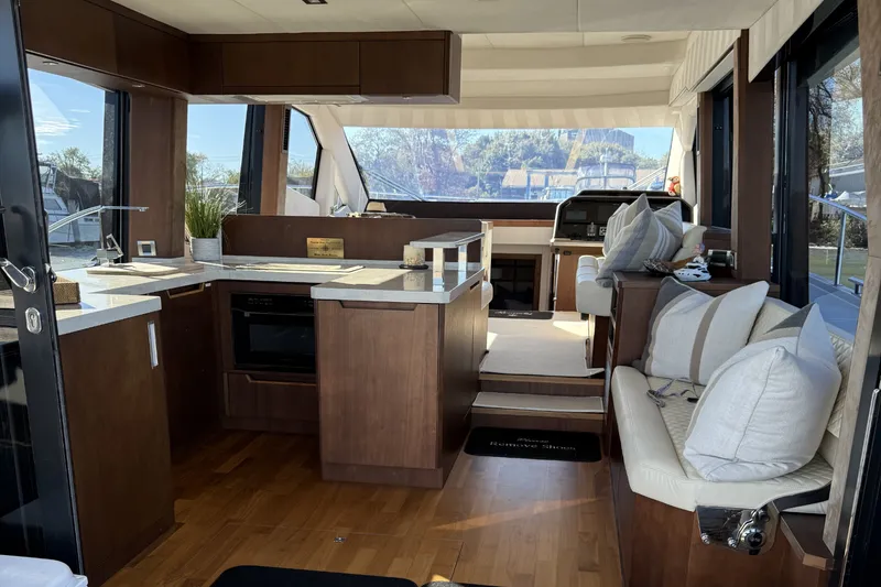 Slide: The Image of Galeon 500 FLY 2018 - 23