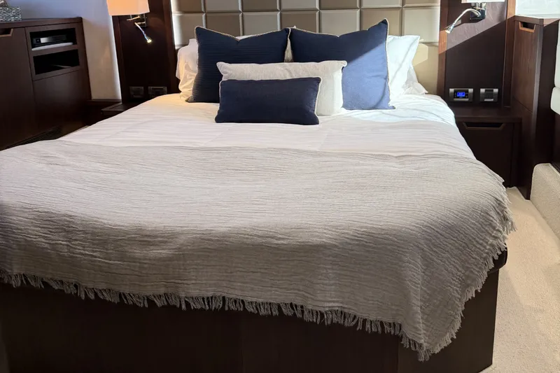 Slide: The Image of Galeon 500 FLY 2018 - 48