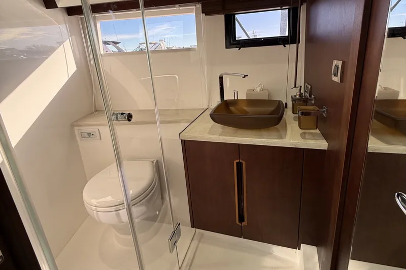 Slide: The Image of Galeon 500 FLY 2018 - 51