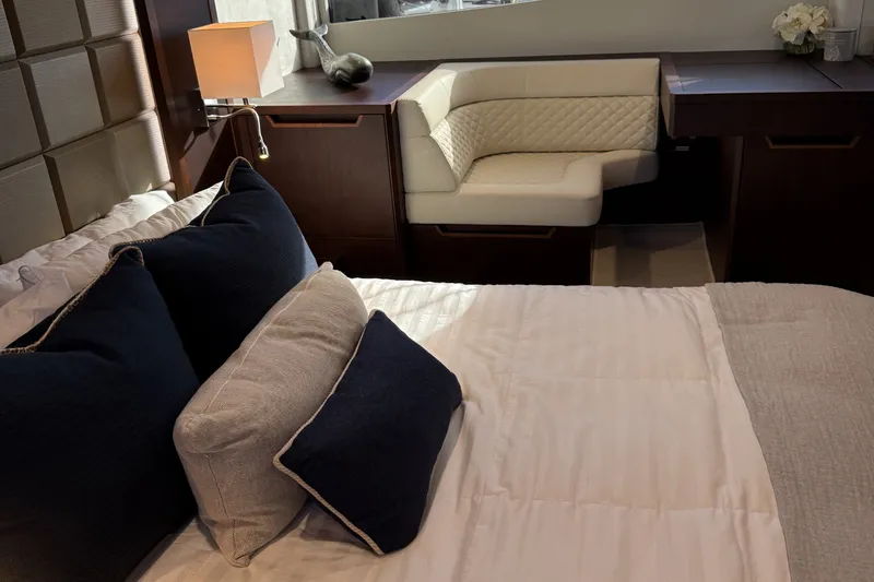 Slide: The Image of Galeon 500 FLY 2018 - 54