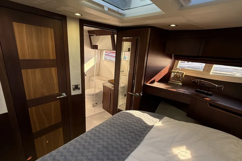 Slide: The Image of Galeon 500 FLY 2018 - 63