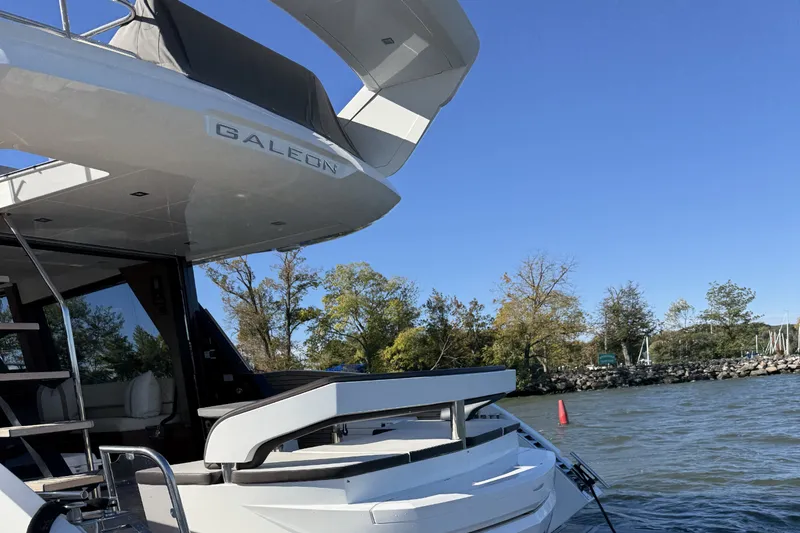 Slide: The Image of Galeon 500 FLY 2018 - 7