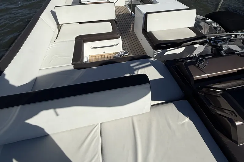 Slide: The Image of Galeon 500 FLY 2018 - 71