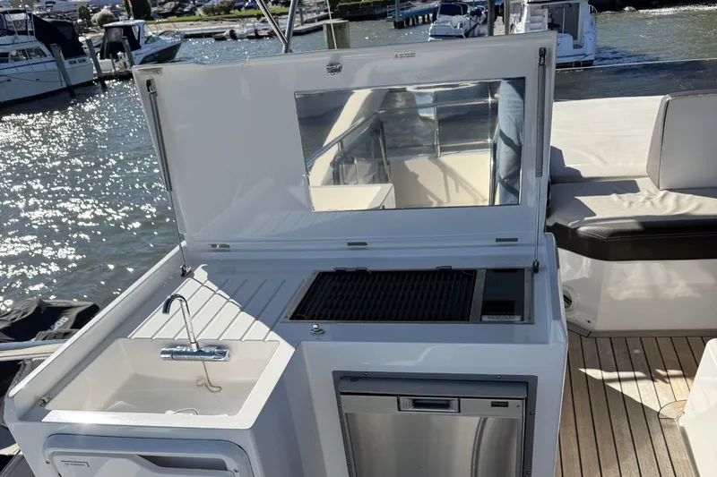 Slide: The Image of Galeon 500 FLY 2018 - 78