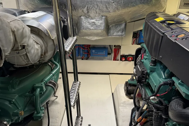 Slide: The Image of Galeon 500 FLY 2018 - 81