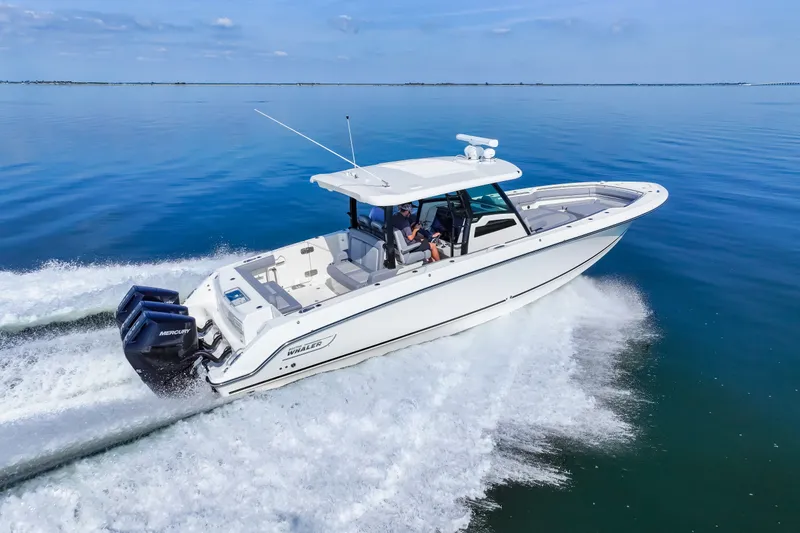 Slide: The Image of Boston Whaler 380 Outrage 2026 - 13