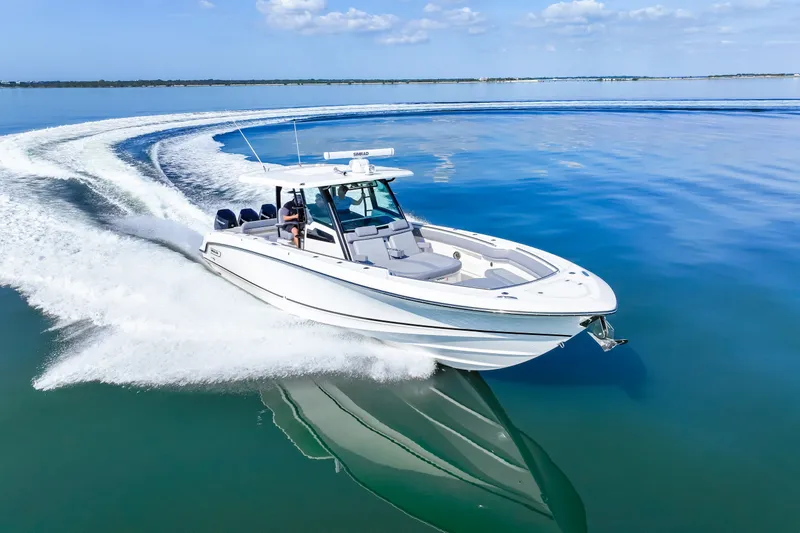 Slide: The Image of Boston Whaler 380 Outrage 2026 - 15