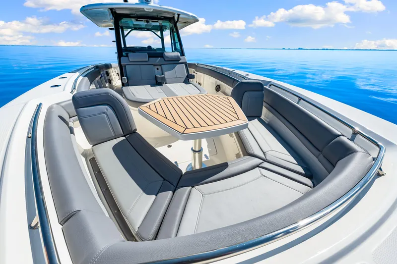 Slide: The Image of Boston Whaler 380 Outrage 2026 - 39