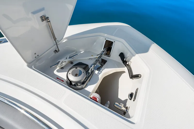 Slide: The Image of Boston Whaler 380 Outrage 2026 - 43